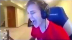 I CAN'T PLAY FORTNITE BUT I CAN LICK a PUSSY