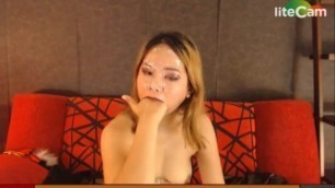 Asian Camwhore Facefucks herself to Puke, very Sexy